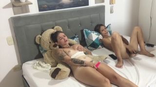 SandyTeillor - My neighbors masturbate their pussy and make video