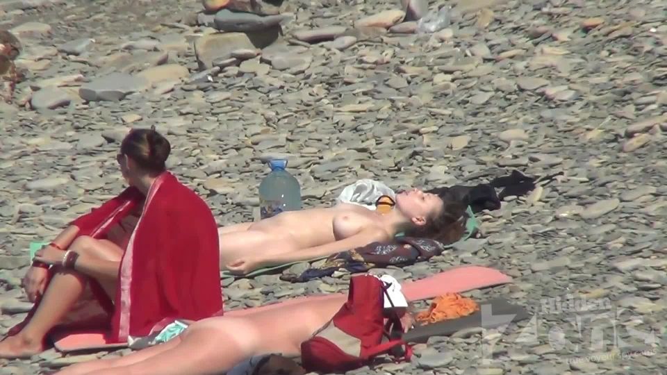 Voyeur 11325-The company of three girls Voyeur