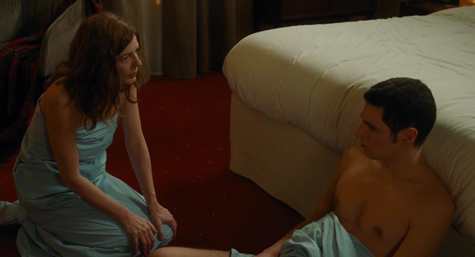 Chiara Mastroianni - En una noche mágica (Chambre 212) (2019) HD 1080p - (Celebrity porn)