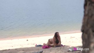 Alba Colegiala - Sex On nude Beach Spy Cam (Amateur porn)