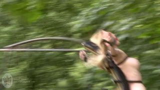 Casa de Gord14 12 26 Eden Wells - Crucifixión Voladora (Escena)