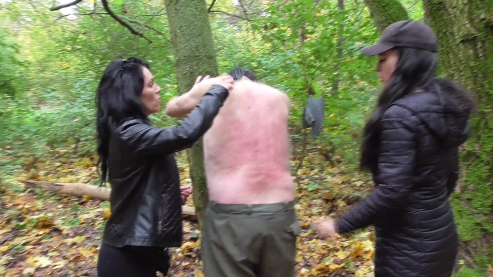 Beating Sub For The SadoSisters