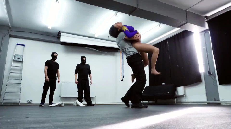 Comet Girl Vs 3 Hoodlums - fetish - fetish porn lesbian feet fetish