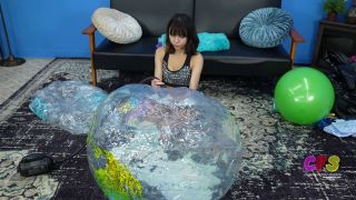 Custom Fetish - Candy C Inflates 3 Beach Balls w Machine - Fetish