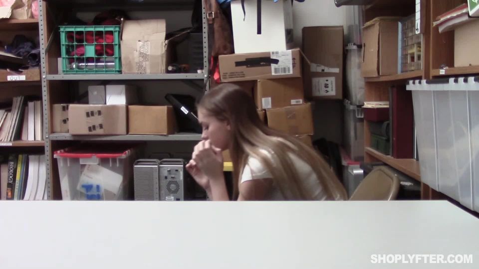 adult clip 30 Summer Brooks – Case No on blowjob porn moms blowjob xxx