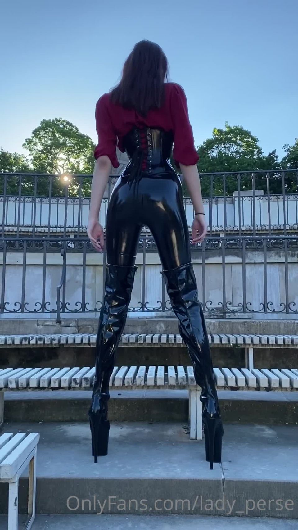 Lady Perse () Latex in public 07-07-2020