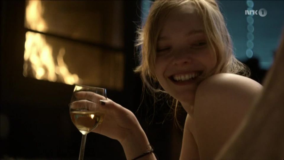 Viktoria Winge - Lilyhammer s02e07 (2013) HD 720p - (Celebrity porn)