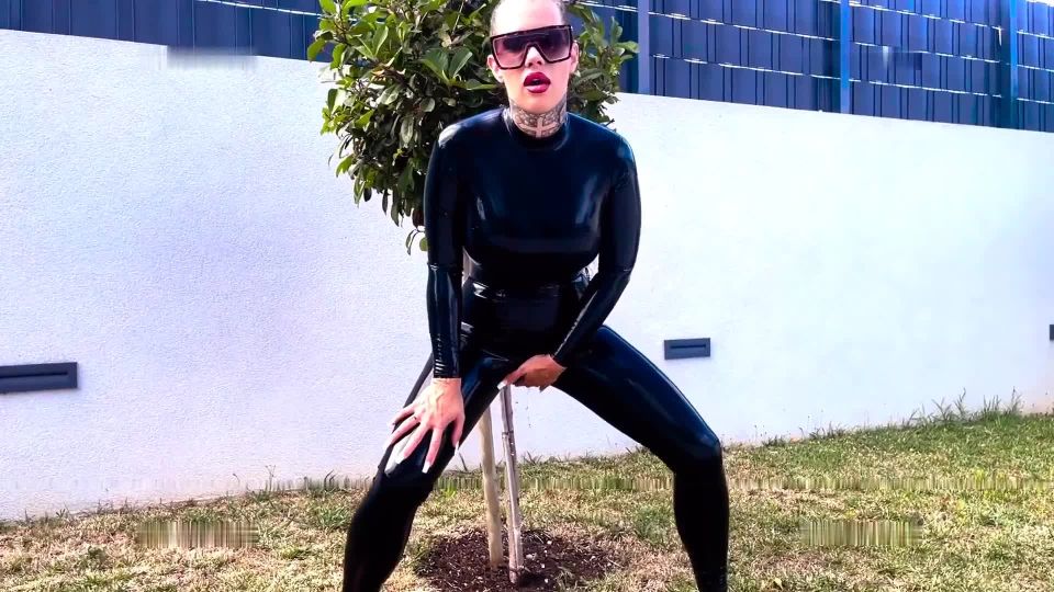 free video 13 MissAlessaMilano - Pinkeln Latex Catsuit  | mdh | amateur porn amateurs nude girls photo