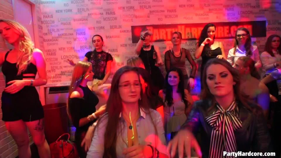 Party Hardcore Gone Crazy Vol. 30 Part 1 - Cam 4