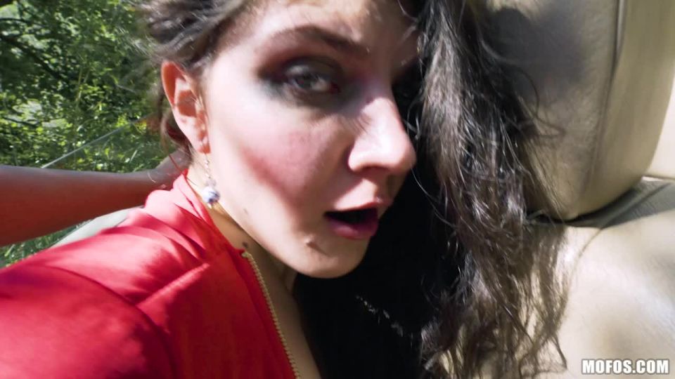 Francesca DiCaprio en De la mala noche a la mierda gran día en adolescente