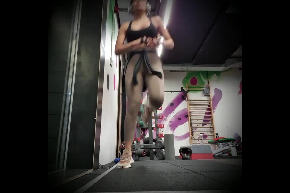 Diosa Domdeluxury - Domdeluxury - Siterip - K2S - UBIQFILE () Calentarme en el gimnasio si puedes seguirme