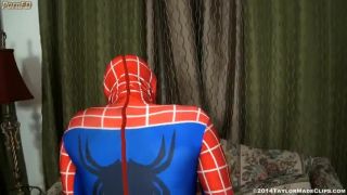 Título de la película: Supergirl follada a Spiderman - Femdom, Fetish, Cosplay.