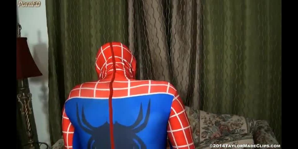 Título de la película: Supergirl follada a Spiderman - Femdom, Fetish, Cosplay.