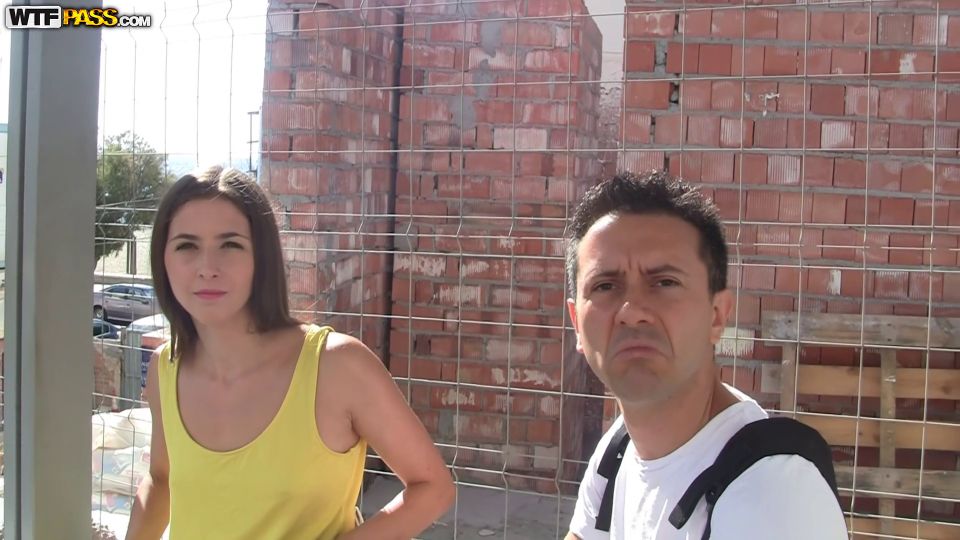 gratis video en línea 33 juguetes sexuales fetiche Leila - Chica atractiva de la camioneta Leila juega juegos calientes [Full HD 2.08 GB], fetiche en femdom porno