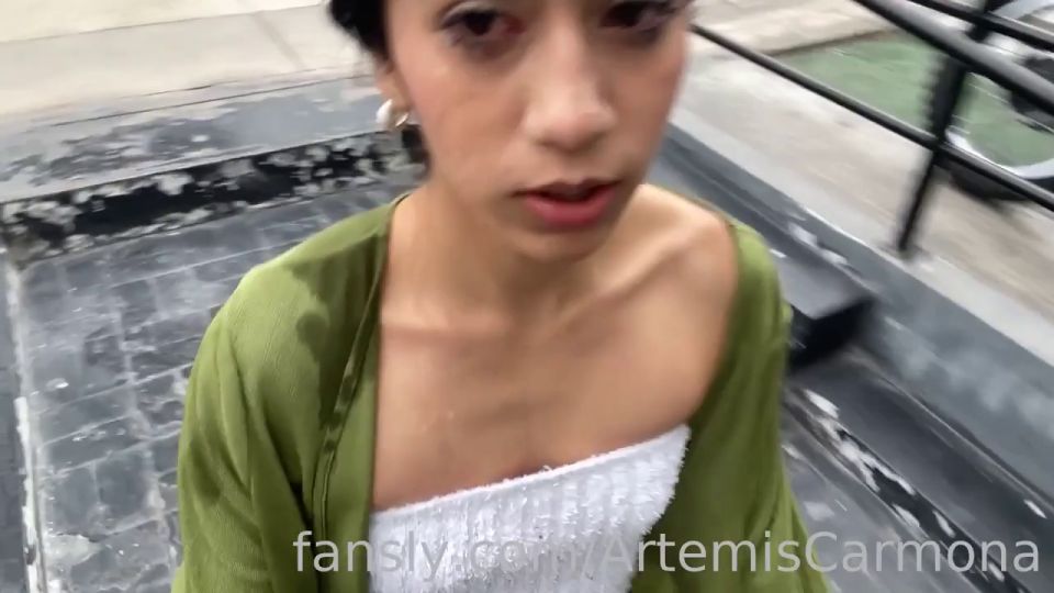 Artemis Carmona Cumwalk público Artemis Carmona