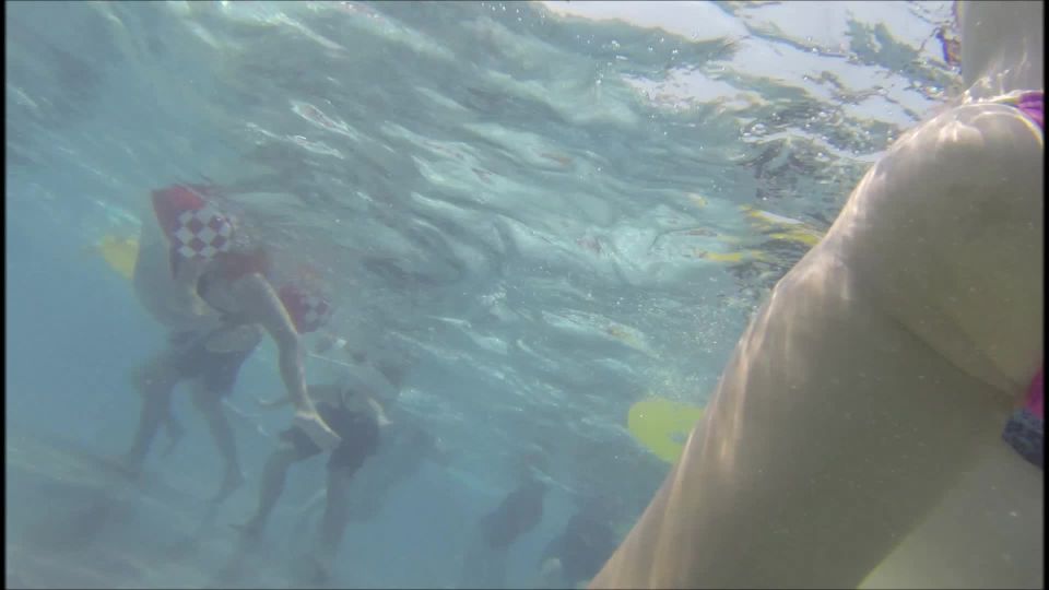 Porno online Voyeur Bajo el agua en la piscina – pcolle YMUW-1003 (MP4, FullHD, 1920×1080) Ver online o descargar!