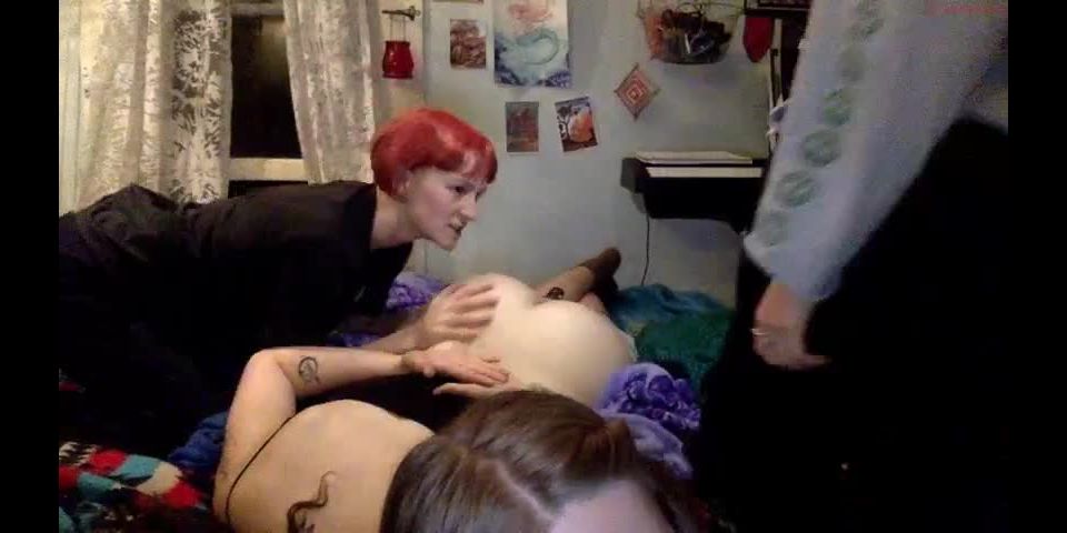 tittiesssssssss_10122019_0850_couple_chaturbate