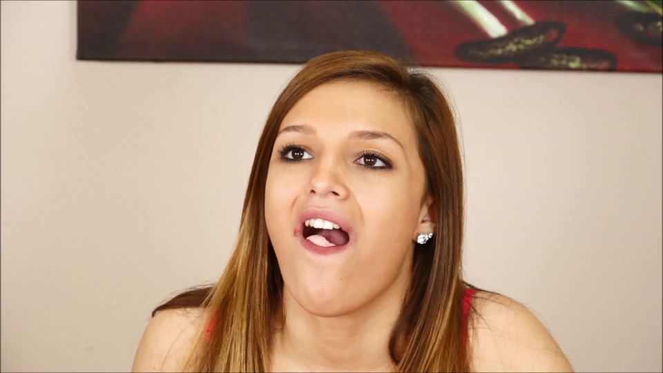 Custom Fetish - Danielle Blows More Bubbles - Fetish