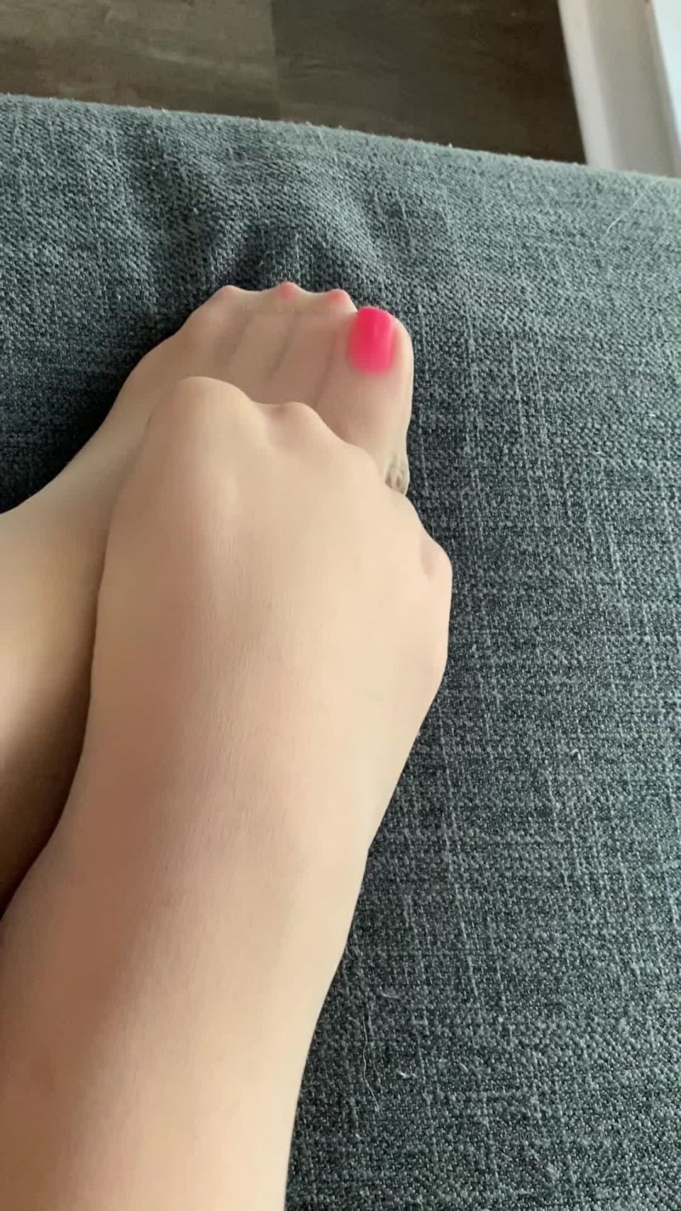 Onlyfans - Explosivetoes - sWho likes nylons - 12-11-2019