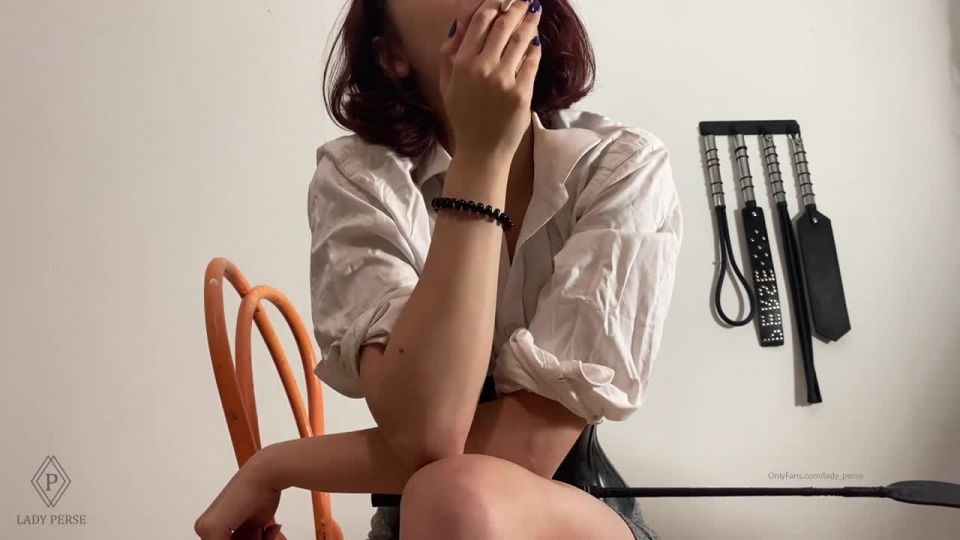 Fetiche porno Padre Señora Perse - Voy a quemar sus bolas con Cig y vencerlos mal - Fetiche