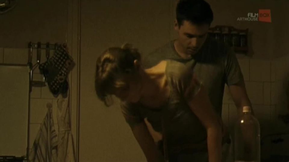 Eszter Foldes, Mariann Szalay - Utolso idok (2009) HD 720p - (Porno de Celebridad)