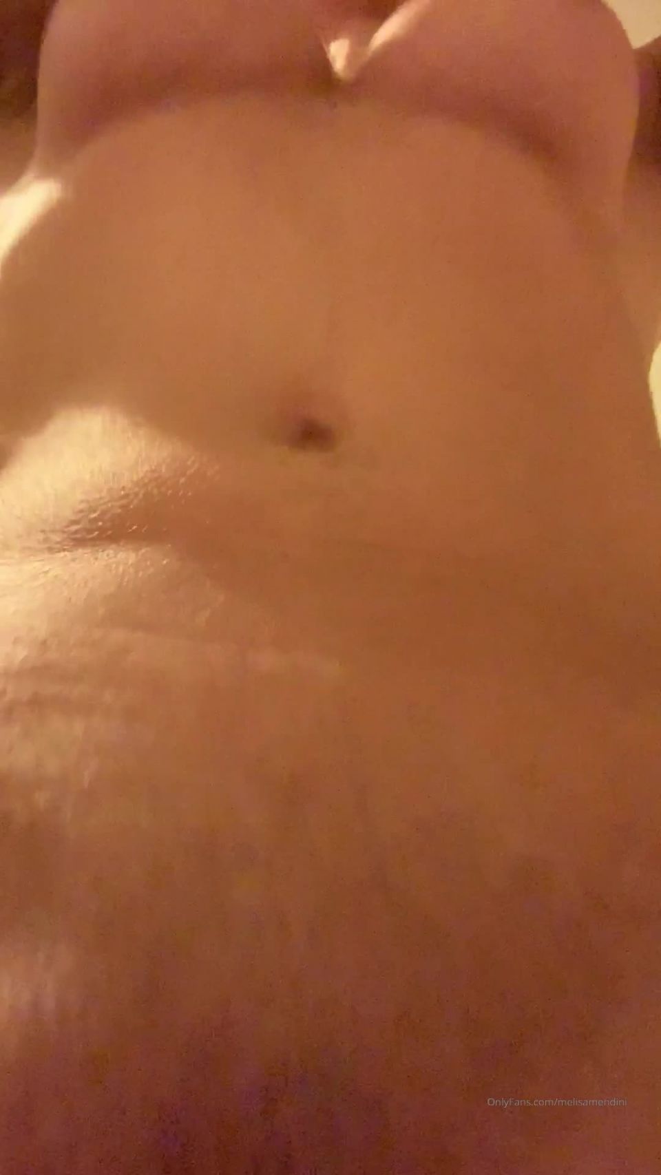 MelisaMendini () Melisamendini - sitting on your face and giving it some ride 23-11-2019