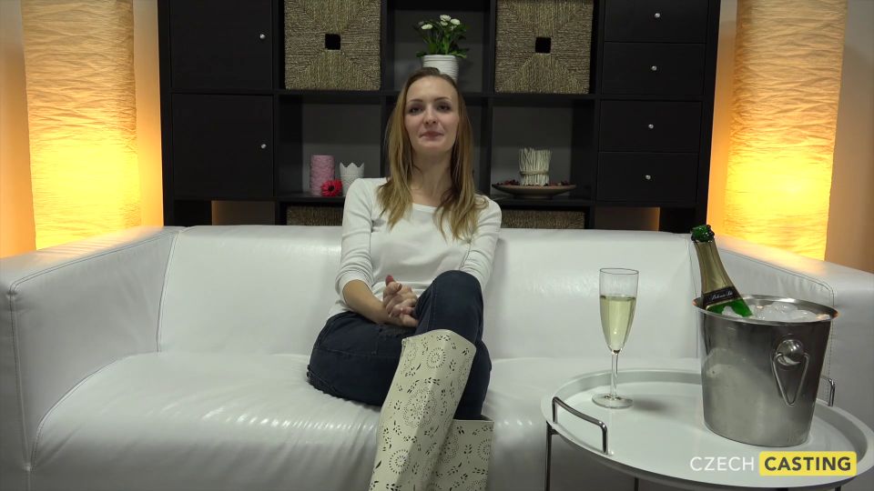 6221 Czech Casting Veronika