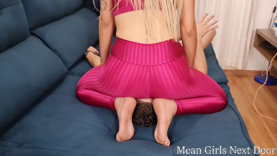 7184 Princesa Scarlet Rubia y Sr. Pine - Facesitting Ep 1 -...