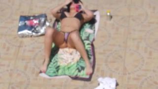 Emanuelly Raquel163 - Masturbándose en la piscina