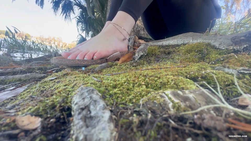 WorldUnseenFilms - Scarletts Relaxing Afternoon (Fetish porn)