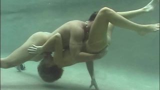 SexUnderwater e0243 Happy Couple (mp4)