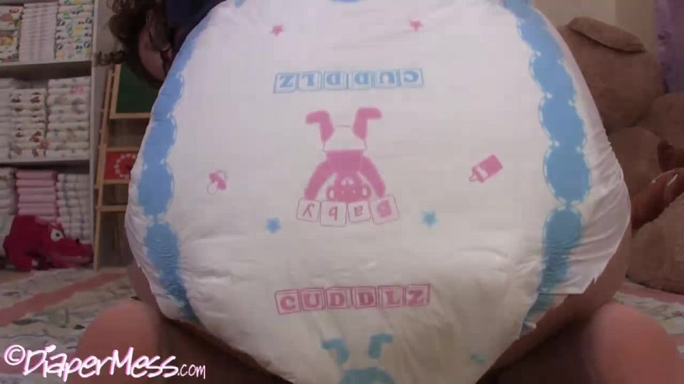 adulto xxx video 38 pies de femdom porno Bailey es humillada cuando ella está hecho para liberar su Enema, tiempo en fetiche porno