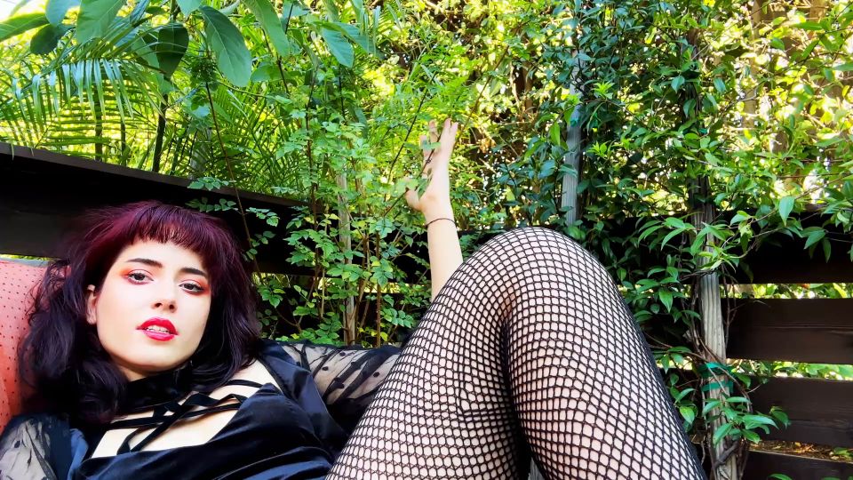 xxx video clip 23 personas famosas con fetiche de pies Enchantrixv – Gigante Humilde Hombre Pequeño Arrogante, pov en tacones altos porno