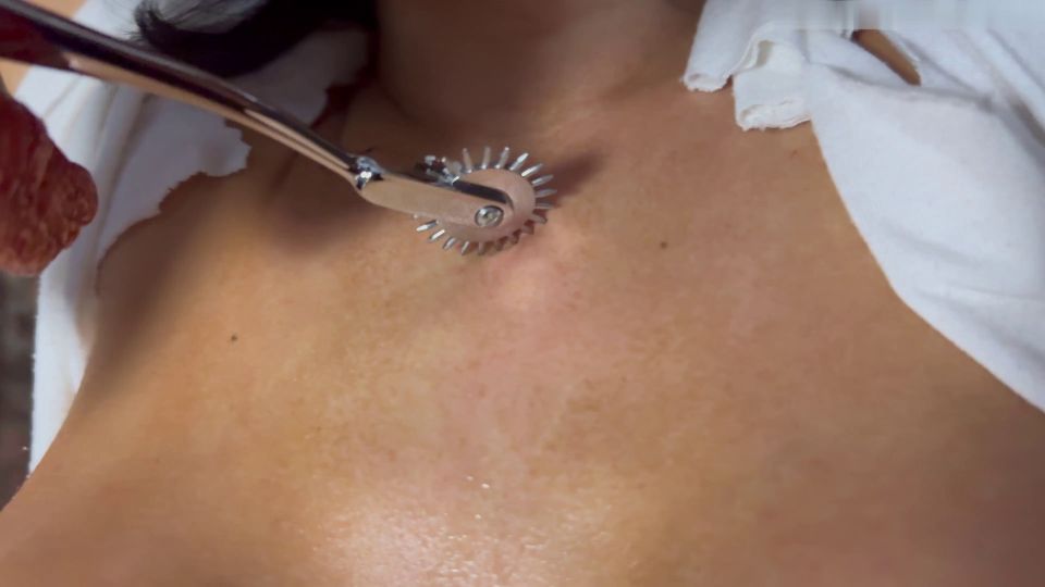 Tatti Roana Bondage - Noche del monstruo (4K).