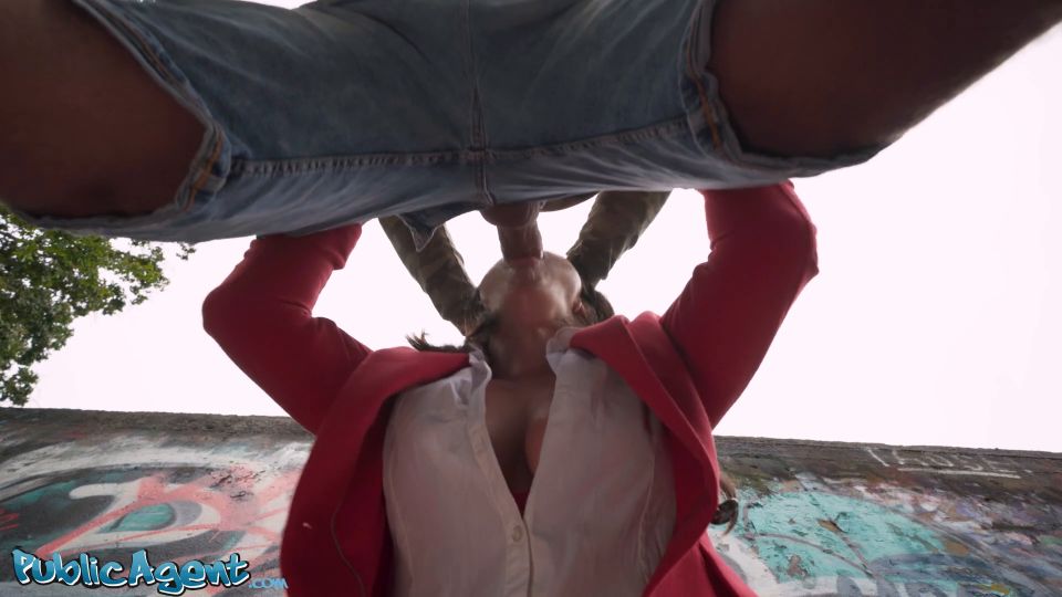 6278 Polaco Milf Boss quiere Big Dick público Pov atrapado dando...