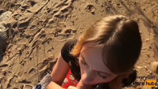 adulto xxx clip 46 grandes tetas fetiche pie Cum a la boca – Al aire libre Mamada y Cum en la boca! – Dulce adolescente haciendo mamada en la playa., pie en la paja porno