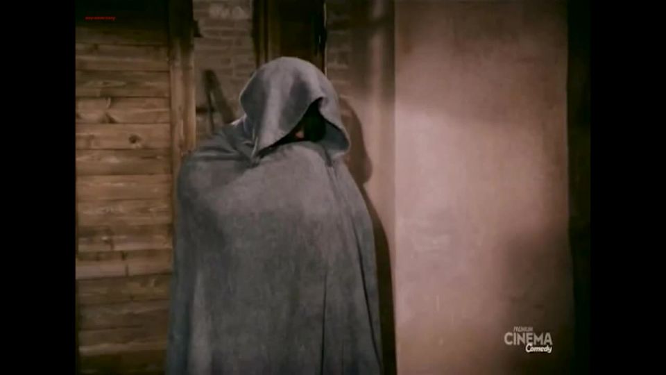 Cinzia Roccaforte, Ramona Badescu etc. Nude - Chiavi in mano IT 1996