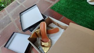 Goddess Foot Fetish Scratching My Feet From Itching Caused By Stiletto Heels 1.