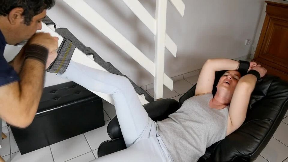 video 35 Feathers, Fingers & Tongue Drive The Ultra Ticklish Annys Crazy on muscle jayden jaymes foot fetish