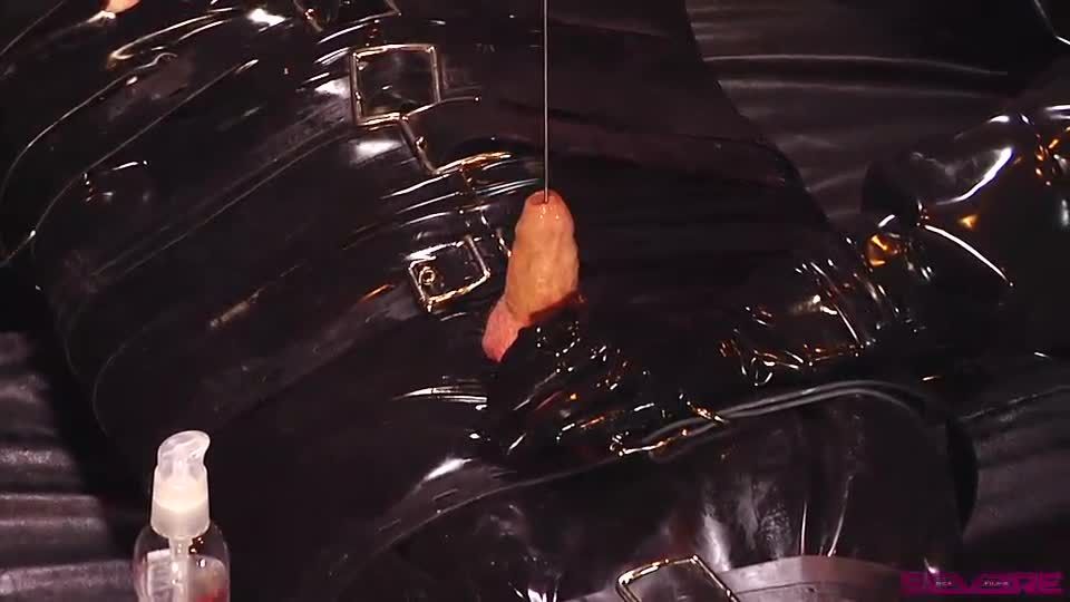 ¡Saca al Gimp (Parte 1 de 3) Femdom!