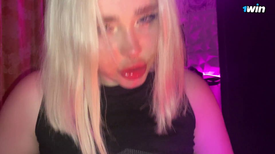 Blondessa - loves sucking dick and swallowing sperm - Cute