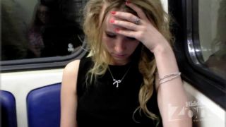 vídeo para adultos 42 Upskirt No Bragas 2977  cámara oculta  webcam