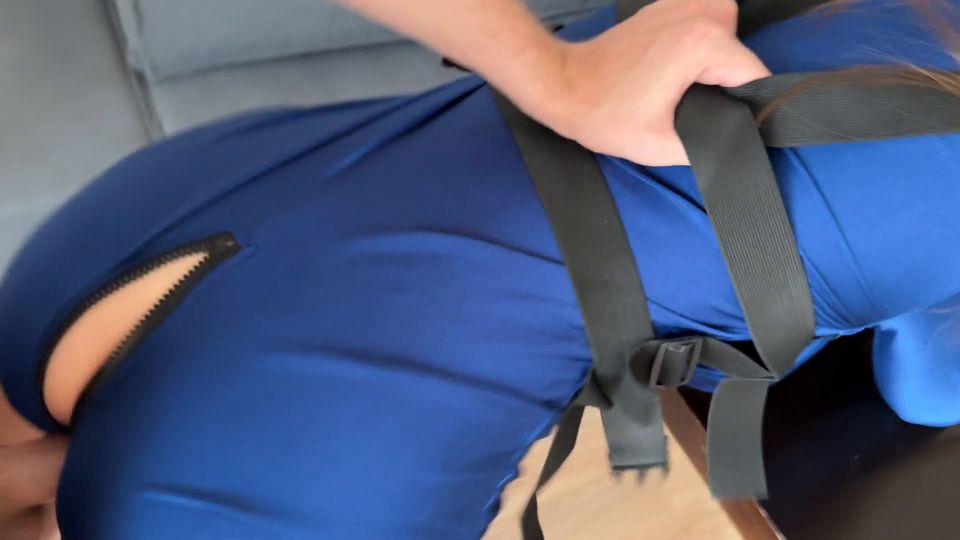 [K2S.CLUB] Kisselka - Policía seductora salva su carrera con la polla del jefe - FullHD 1080P