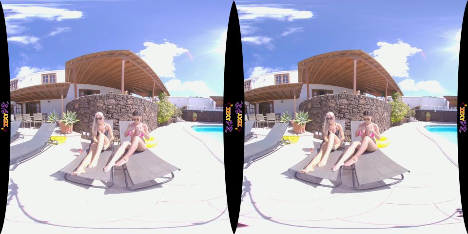 Creaming Up - Amelia B & Paige - virtual reality - virtual reality 