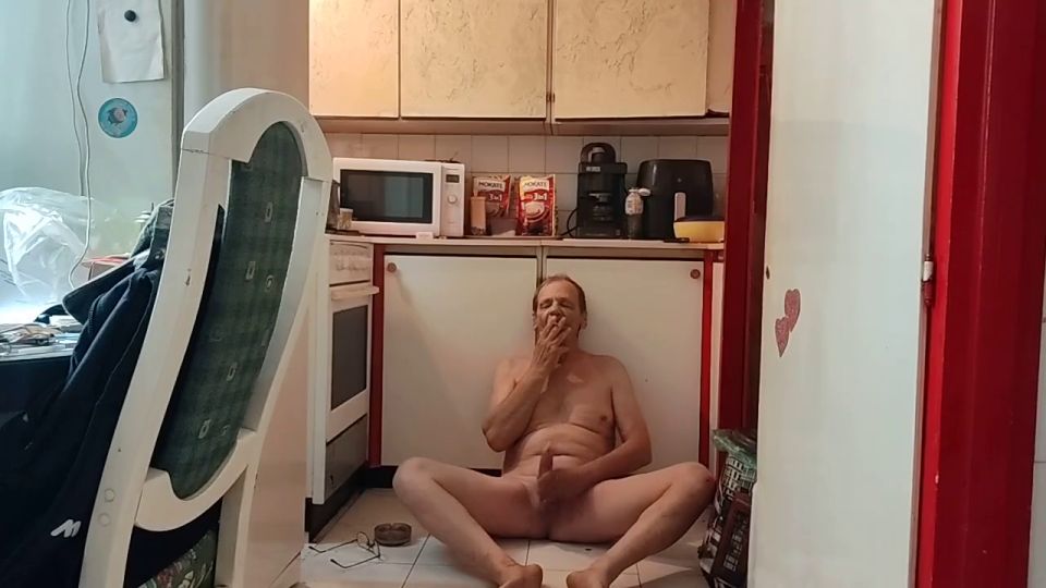 Oldboybp - Me senté en la piedra fría en el calor y jugué con mi polla