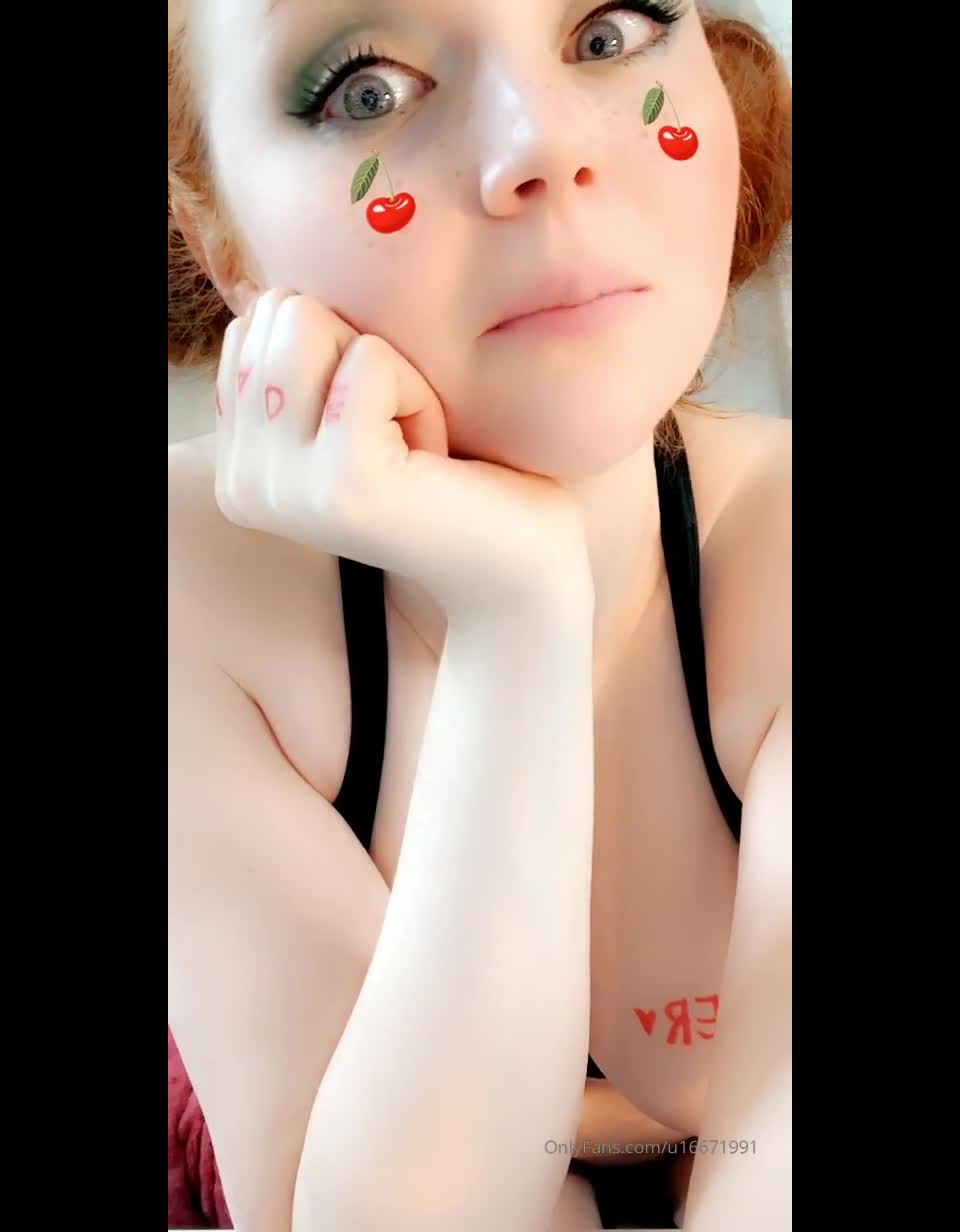 HayleeLove () Hayleelove - last night was fun im feeling it today 18-03-2020