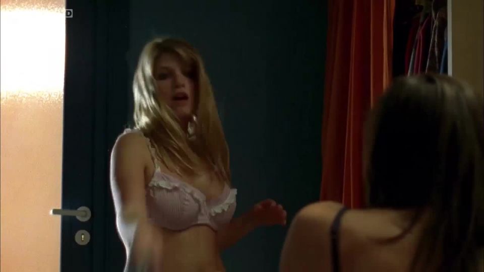 Florence Thomassin, Priscilla Attal-Sfez – Les vivants et les morts s01e02 (2009) HD 720p - (Porno de Celebridad)