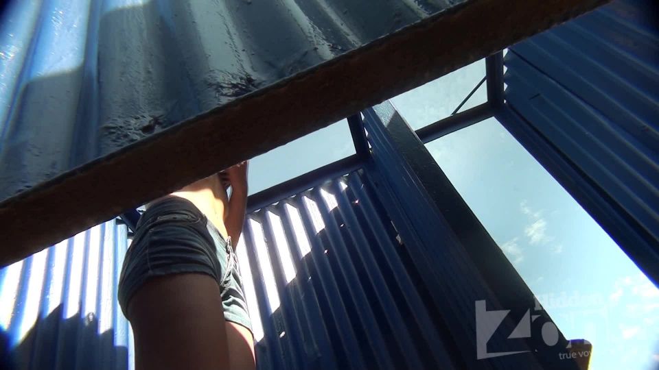 Voyeur 11369-Took off her panties