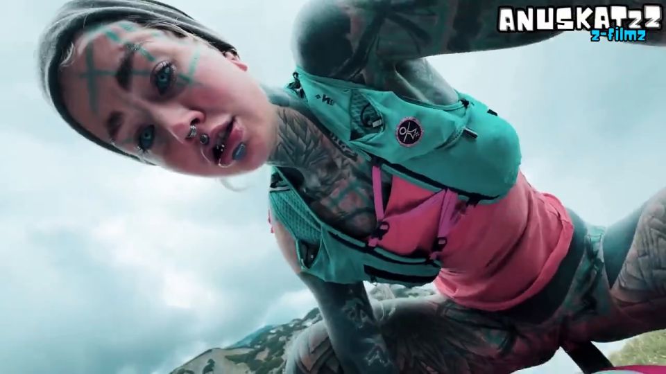 Outdoor Hiking Fuck with Tattooed Anuskatzz - HD 720P