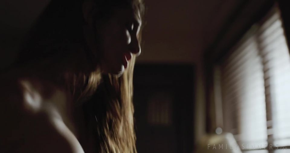 Silvia Saige  Shoulder To Cry On